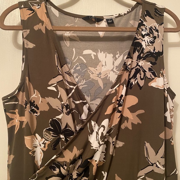 Only Worn Once. XL Neutral, Floral Jumper - Picture 5 of 5